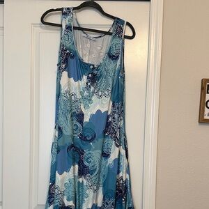 Blue & White Patterned Sleeveless Maxi Dress